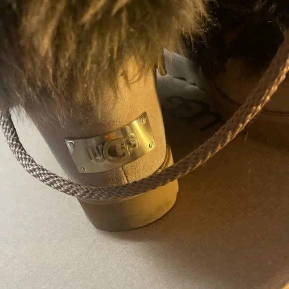 Ugg furry boots - Picture 2 of 3